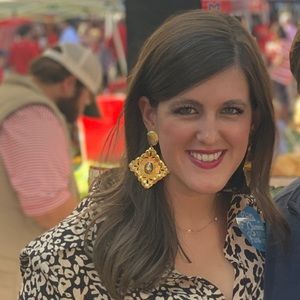 Meet your Posher, Caroline